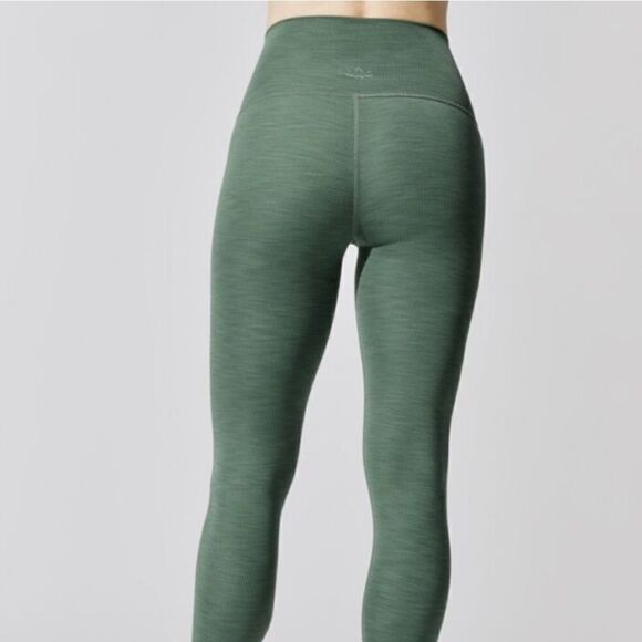 Beyond Yoga Ribbed Green High Rise Legging Small - Picture 4 of 9